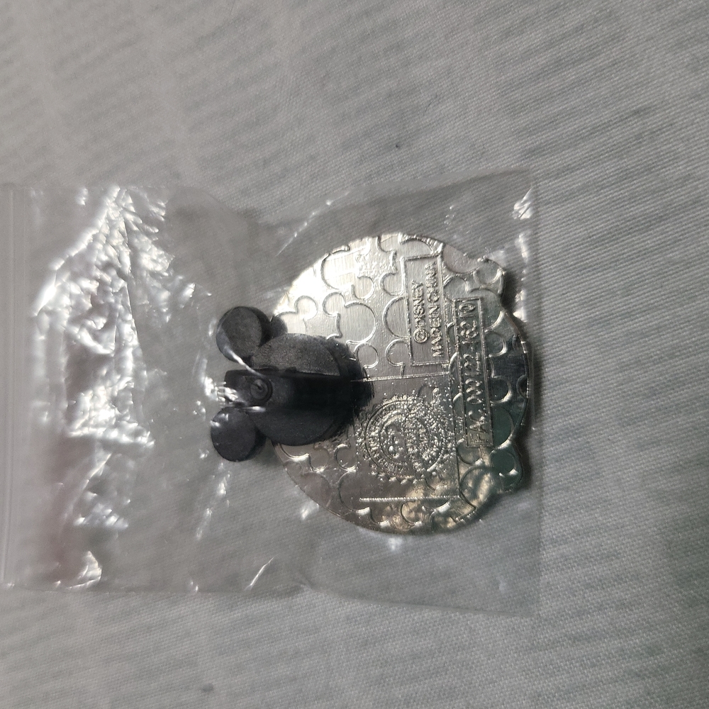 5/$20 Disney Pin - Picture 2 of 2